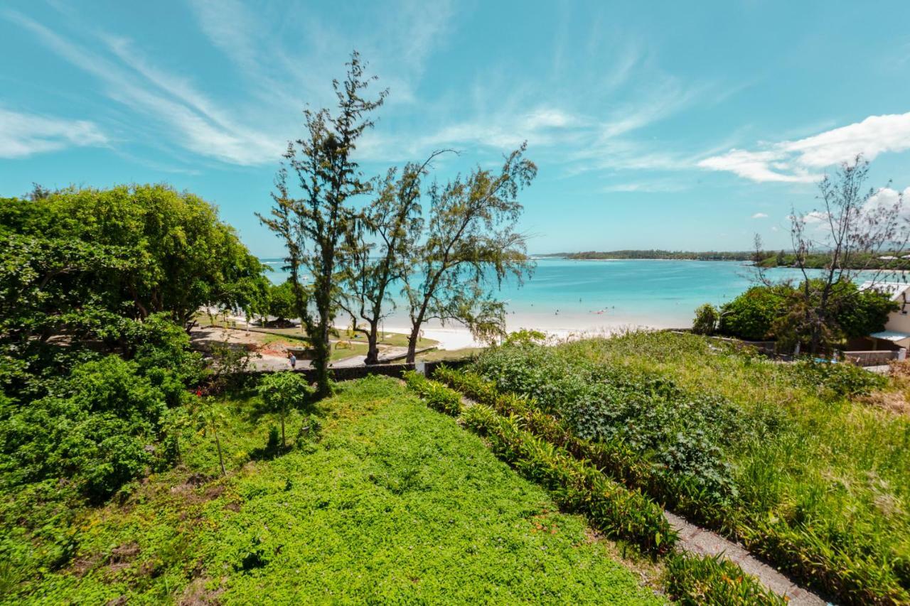 Villa Bella Charming Beachfront Guesthouse Blue Bay Exterior foto