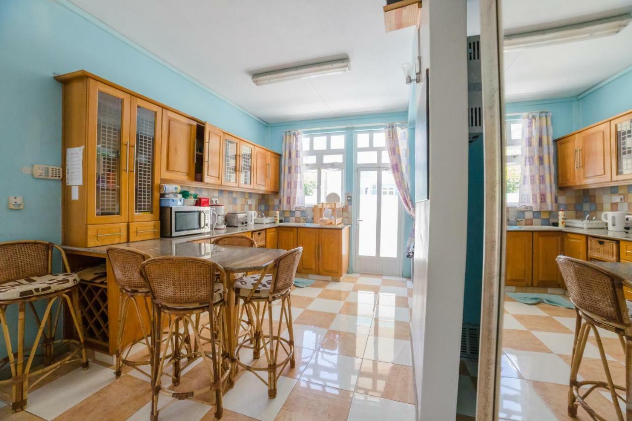 Villa Bella Charming Beachfront Guesthouse Blue Bay Exterior foto